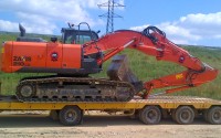 Trasnport HITACHI 210 Pigeon Terrassement